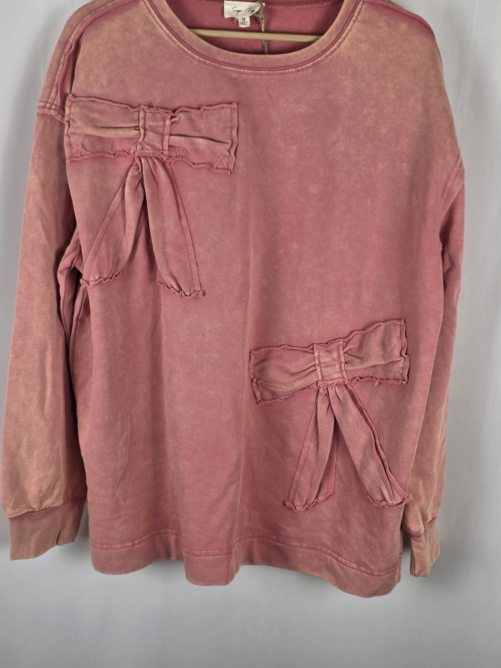Sage + Fig Mineral Wash Bow Sweatshirt NWT Size Small Girly Coquette Pullover